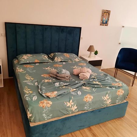 Apartament Me Qera Dublex Lungomare Vlorë 部屋 写真