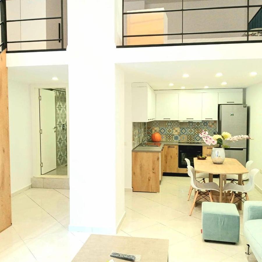 Apartament Me Qera Dublex Lungomare Vlorë エクステリア 写真
