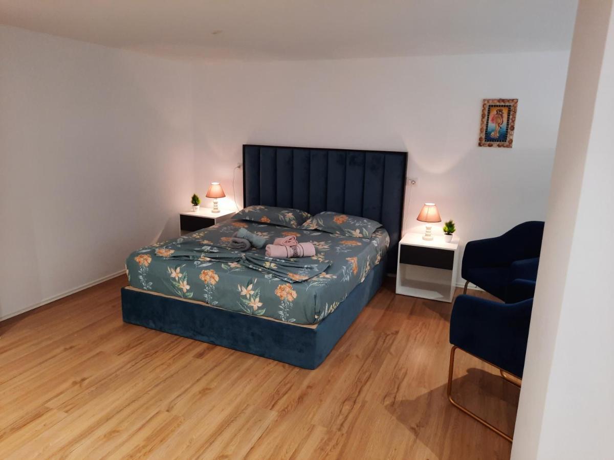 Apartament Me Qera Dublex Lungomare Vlorë エクステリア 写真