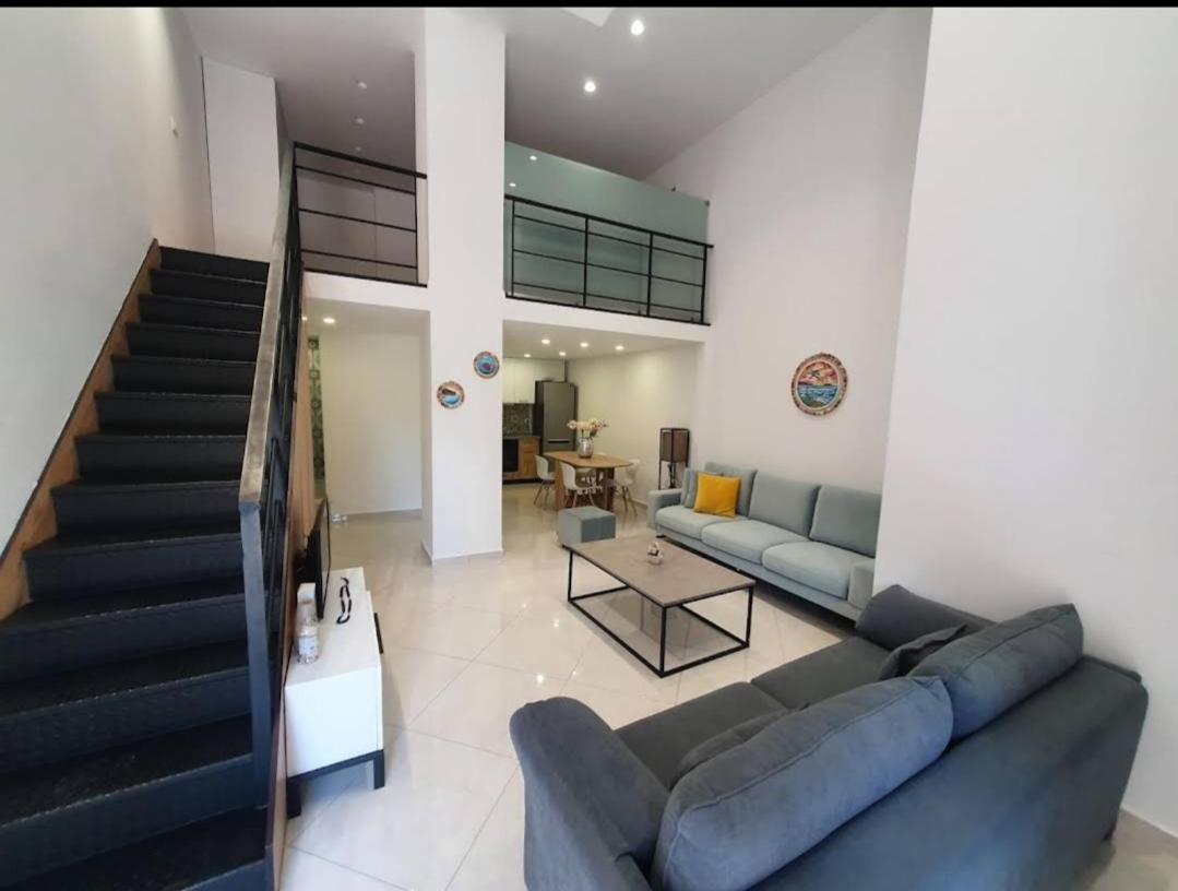 Apartament Me Qera Dublex Lungomare Vlorë エクステリア 写真