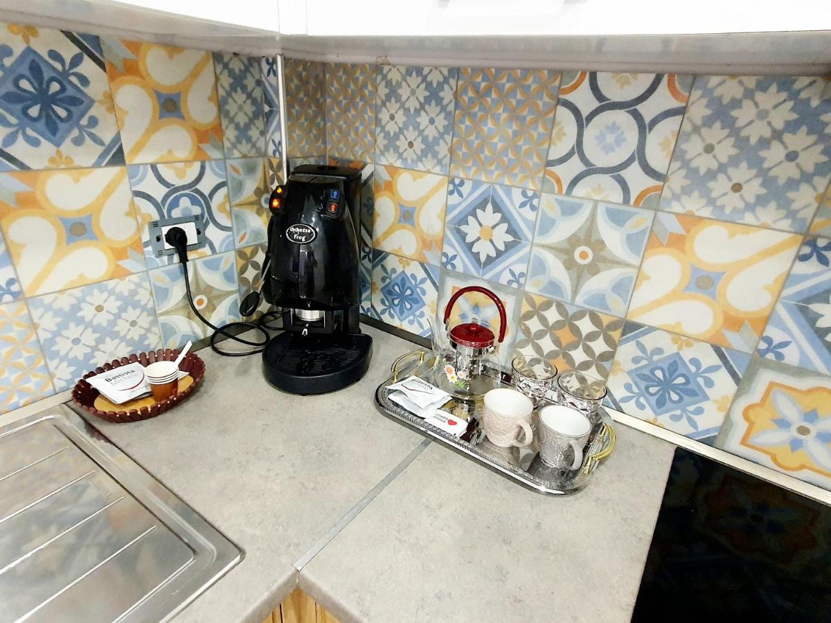 Apartament Me Qera Dublex Lungomare Vlorë エクステリア 写真